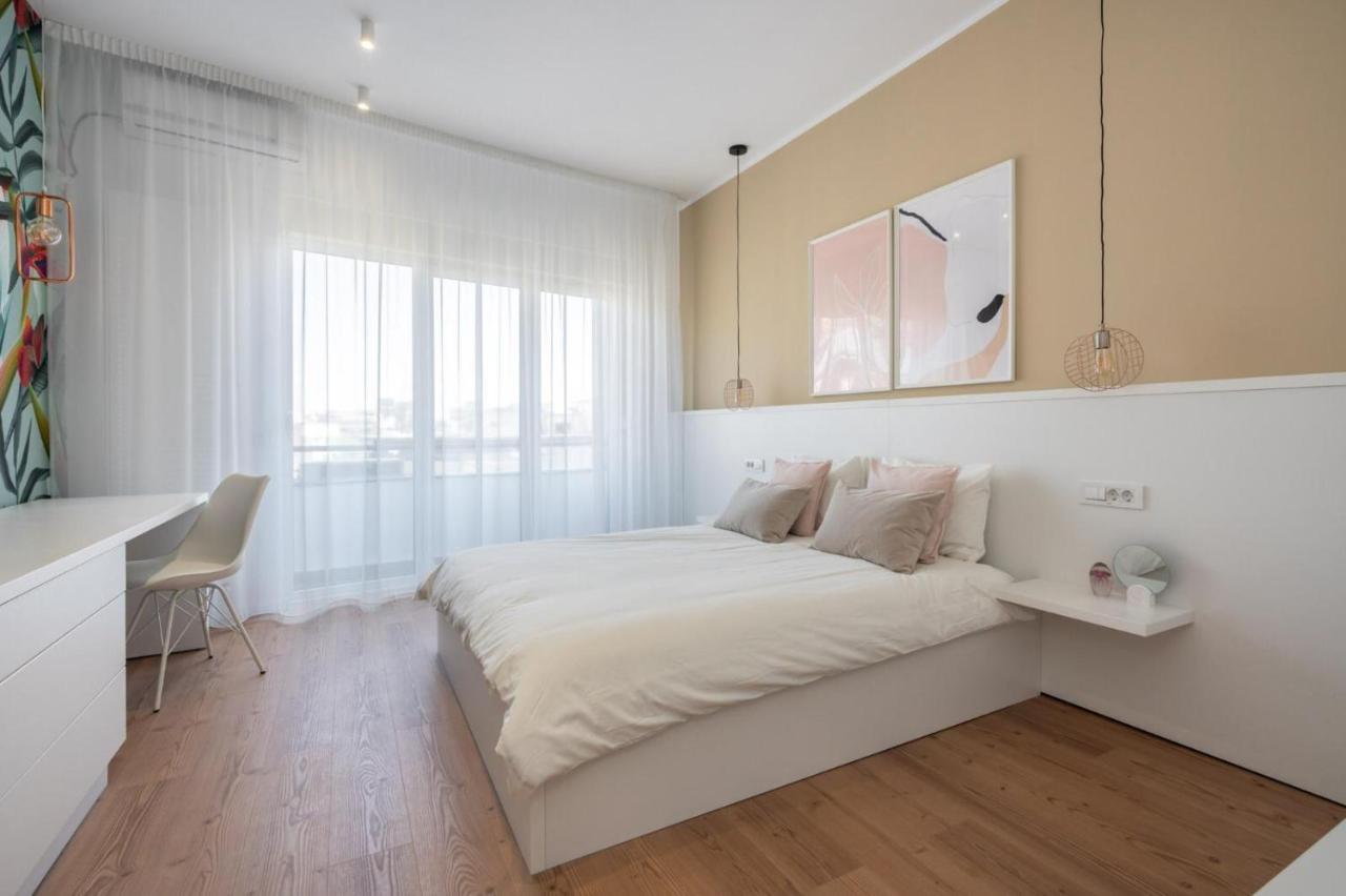 Fabulous Apartament With View In Calea Victoriei ブカレスト エクステリア 写真
