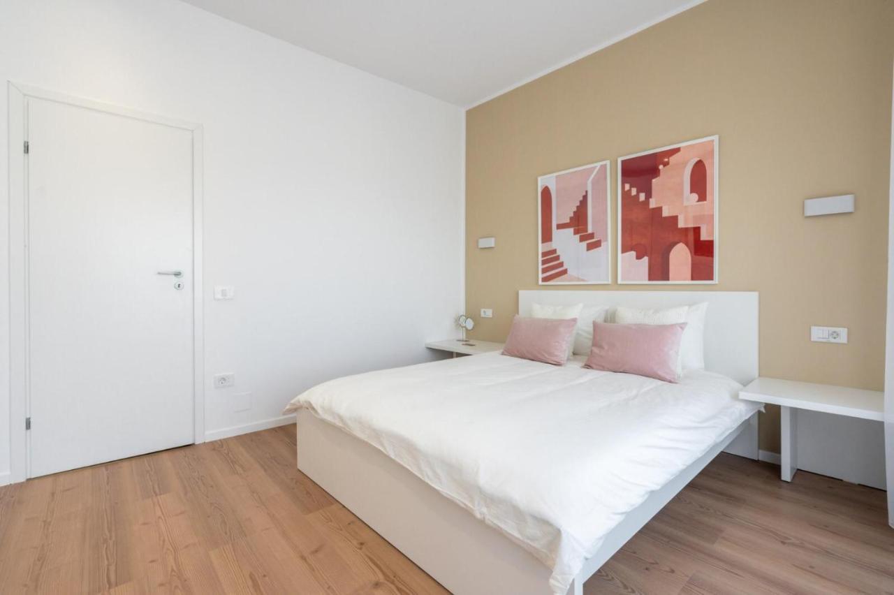Fabulous Apartament With View In Calea Victoriei ブカレスト エクステリア 写真