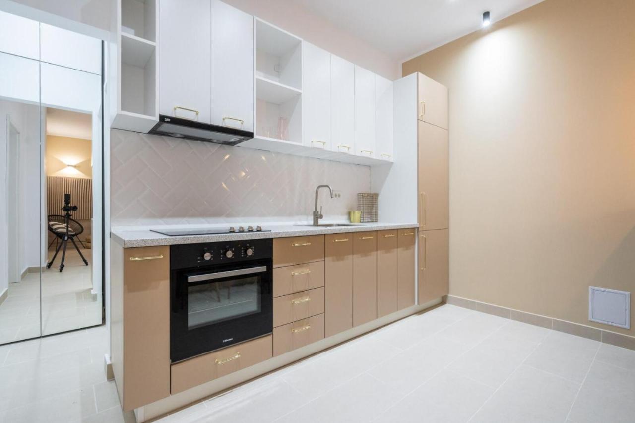 Fabulous Apartament With View In Calea Victoriei ブカレスト エクステリア 写真