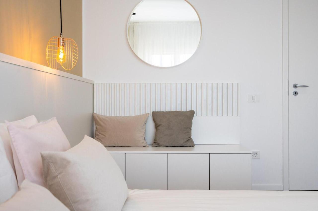 Fabulous Apartament With View In Calea Victoriei ブカレスト エクステリア 写真